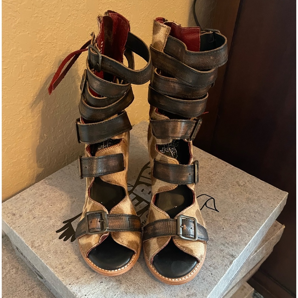Freebird sandals never worn